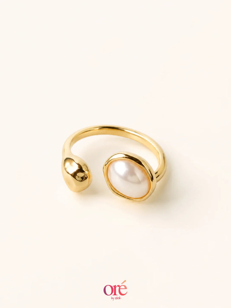 Gold anti-tarnish ring by Oré Jewellery